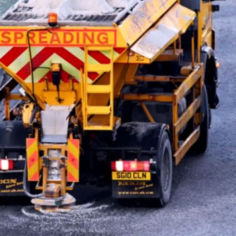 Gritters deployed on melting roads as UK braces for 40C heatwave