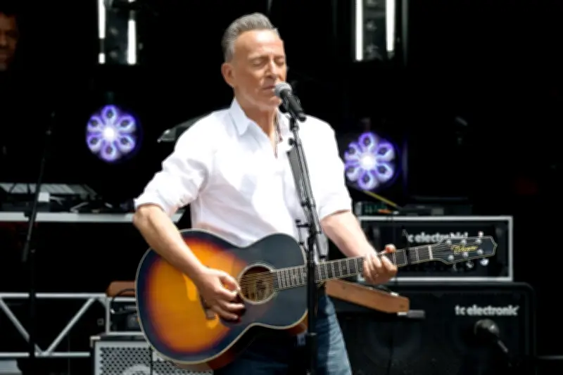 Guardian letters: Springsteen, bus banter, runner beans, cryptic clue