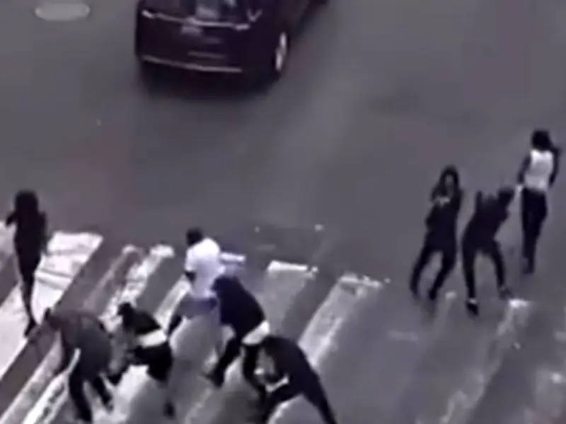 Gunfire Erupts in Times Square Hours After New York Knicks Parade