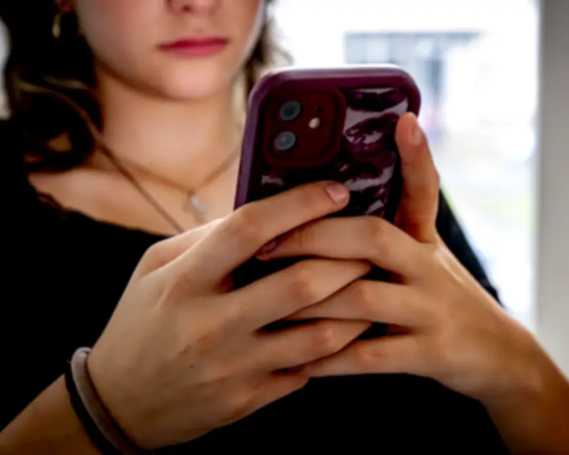 Half of UK Girls See Harmful Social Media Content in a Week