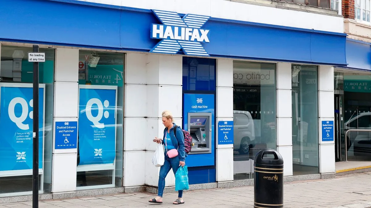 Halifax, Lloyds and Danske Bank to Close 14 Branches in June Across UK