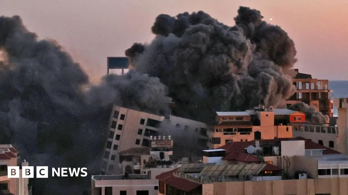 Hamas Rockets Target Tel Aviv After Gaza Tower Destroyed