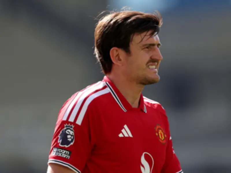 Harry Maguire Speaks to England Squad After World Cup Omission
