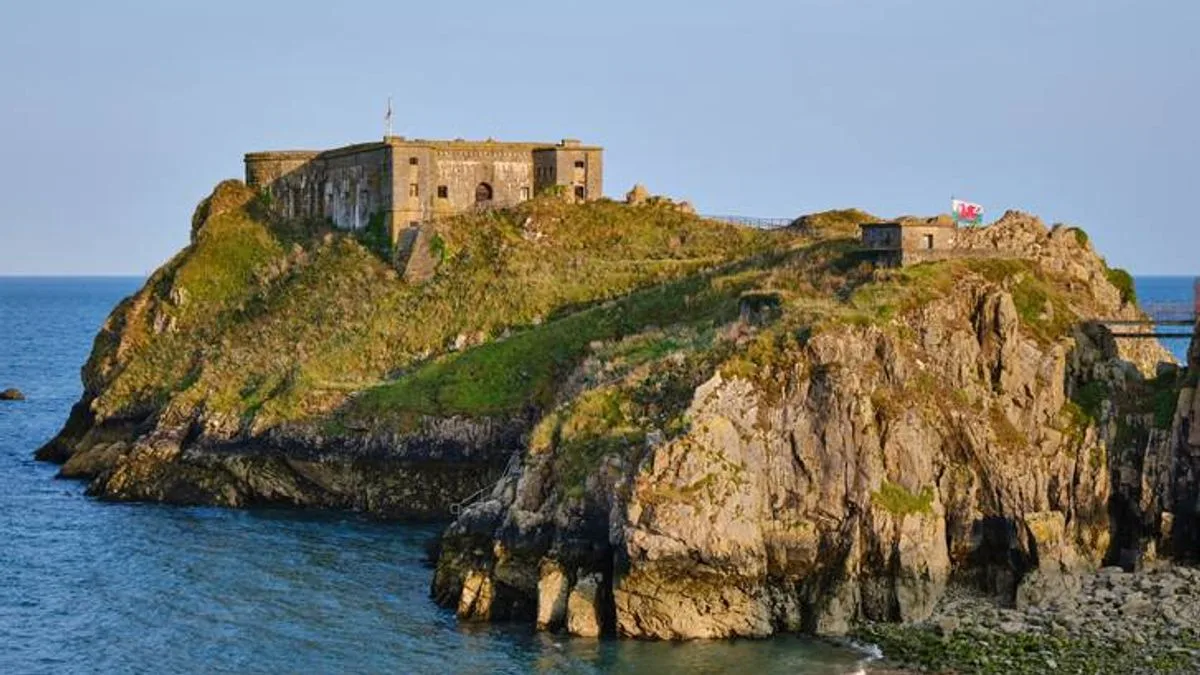 Haunted Zoo on Fortified Island Closes After Monkeys Terrorise Beach
