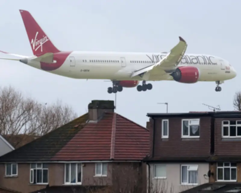 Heathrow Third Runway Likely to Harm Health of Millions, Official Report Warns