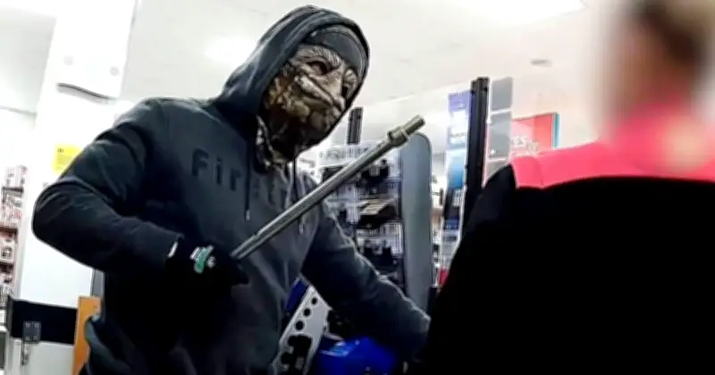 High Street Violence Surges: 1 in 10 Retail Staff Threatened with Weapons