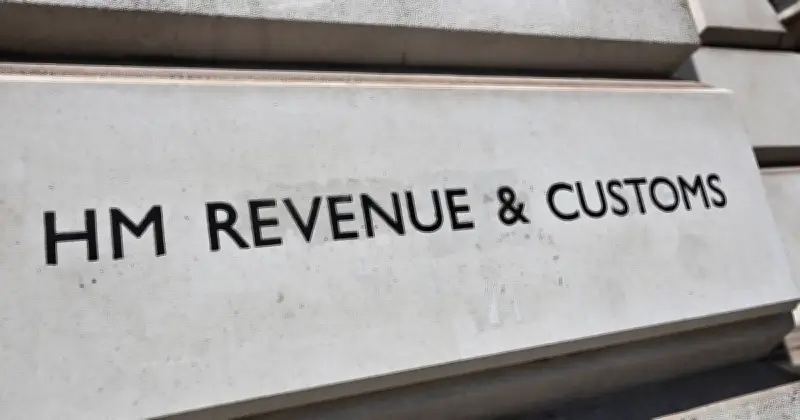 HMRC's Making Tax Digital: Over 100,000 UK Taxpayers Yet to Sign Up