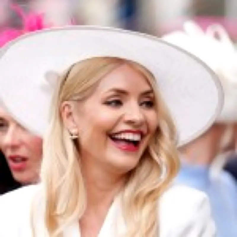 Holly Willoughby's Cheeky Phone Case Message Steals Show at Royal Ascot
