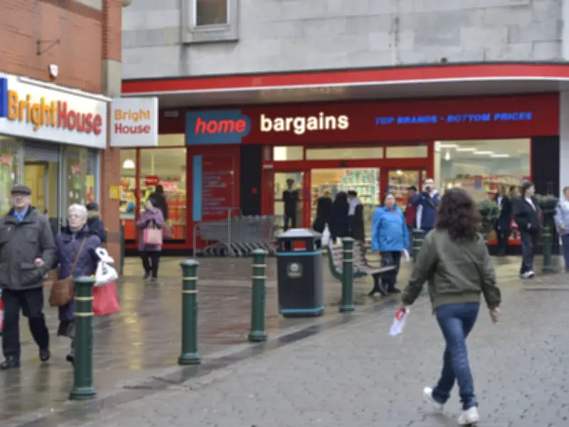 Home Bargains £2 Mist Spray Fan Keeps You Ice Cold This Summer