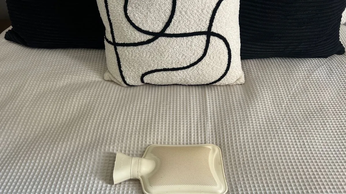 Hot water bottle trick to cool down in heatwave