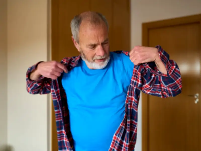 Hot Weather Risky Behaviour Could Signal Dementia, Experts Warn