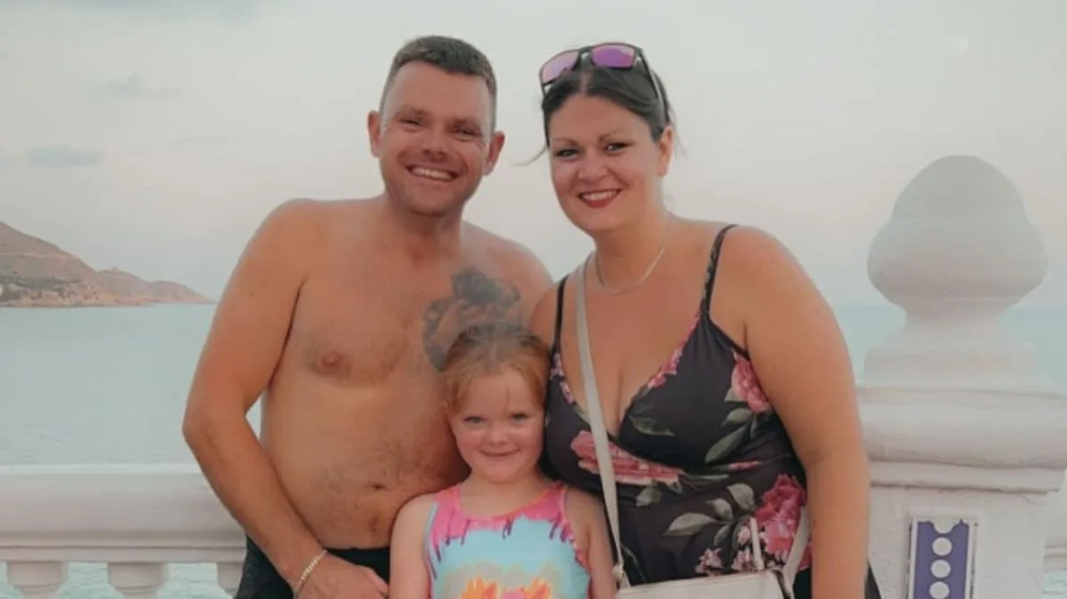 Mum 'Close to Tears' as Benidorm Sunbed Wars Leave Brits 'Swarming Like Ants'