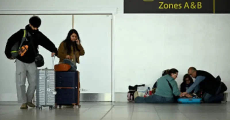 Hundreds of Flights Cancelled at Heathrow and Gatwick Due to Thunderstorms