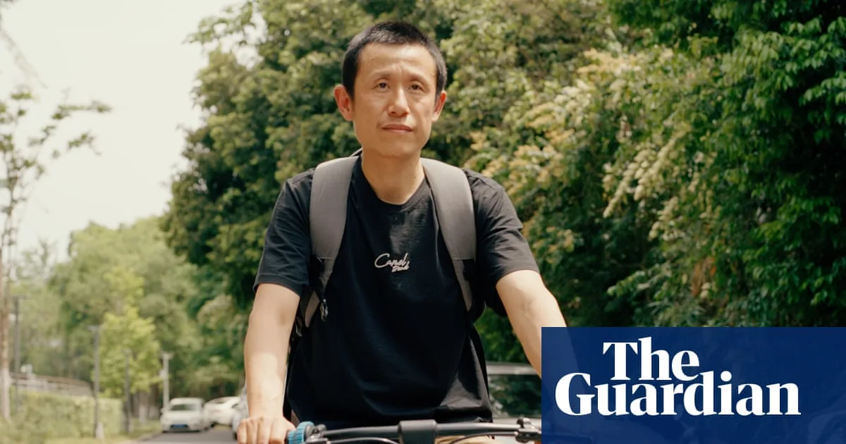 I Deliver Parcels in Beijing: A Grim Indictment of China's Gig Economy