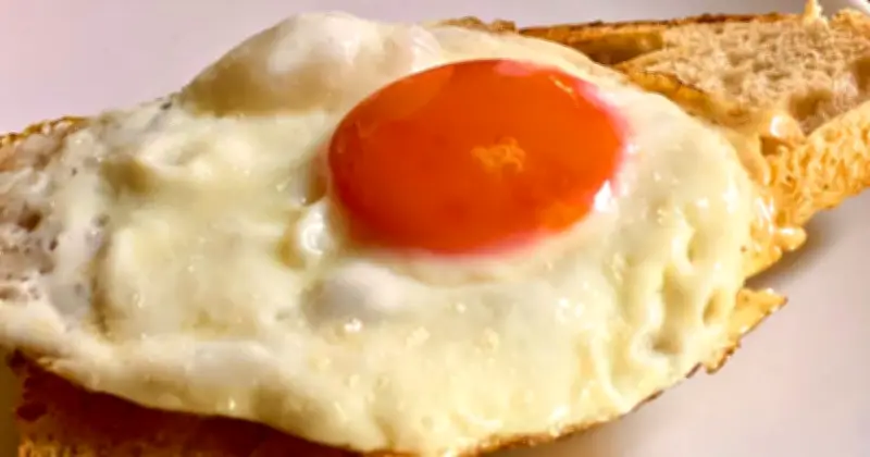 I Make Fried Eggs Tastier by Ditching Olive Oil and Butter for Chef’s 1 Simple Ingredient