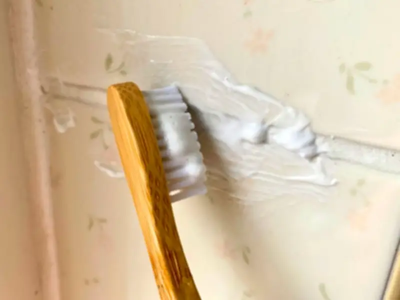 I Whitened My Stained Grout in 5 Minutes with a 50p Tesco Item