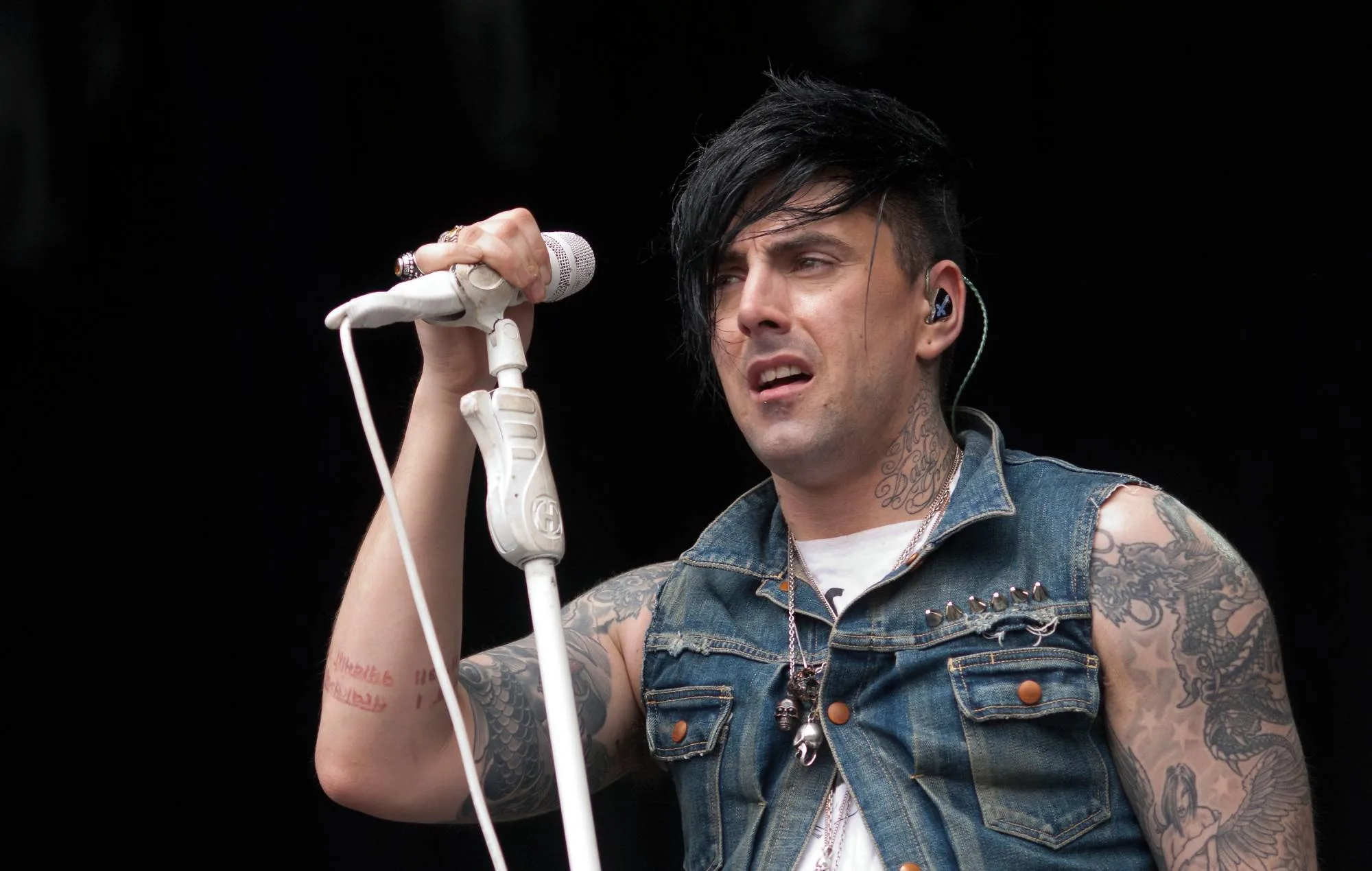 Lostprophets' Ian Watkins Stabbed with Sharpened Toilet Brush Over Drug Debt