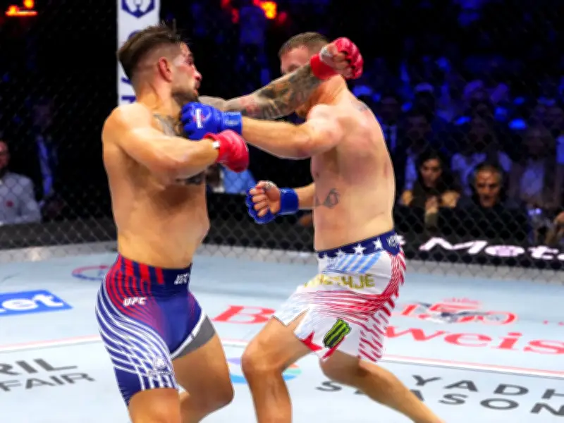Ilia Topuria Quits on Stool, Loses UFC Lightweight Title to Justin Gaethje