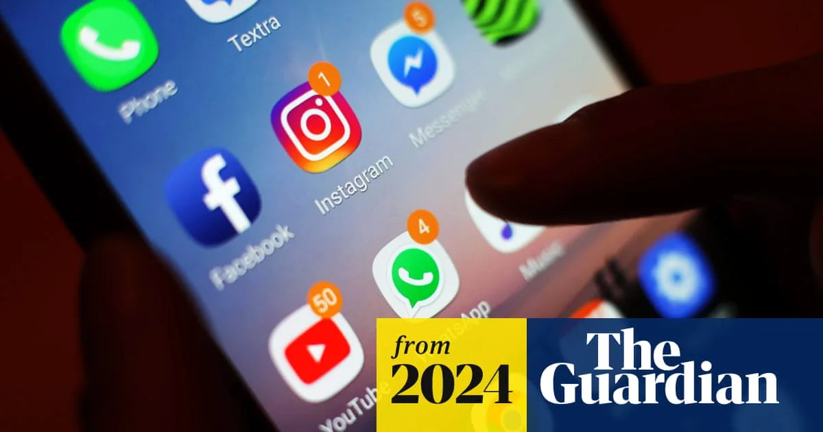 Instagram to scan under-18s’ messages for inappropriate images
