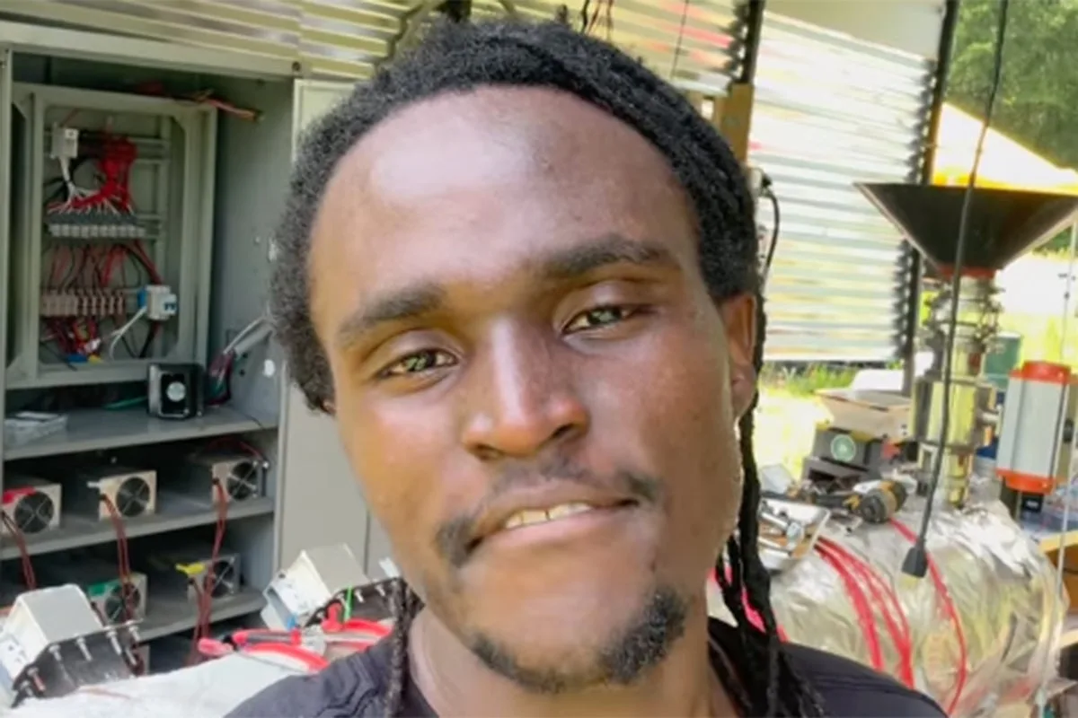 Missing Inventor Julian Brown's Mother Says He Is Safe After Online Disappearance