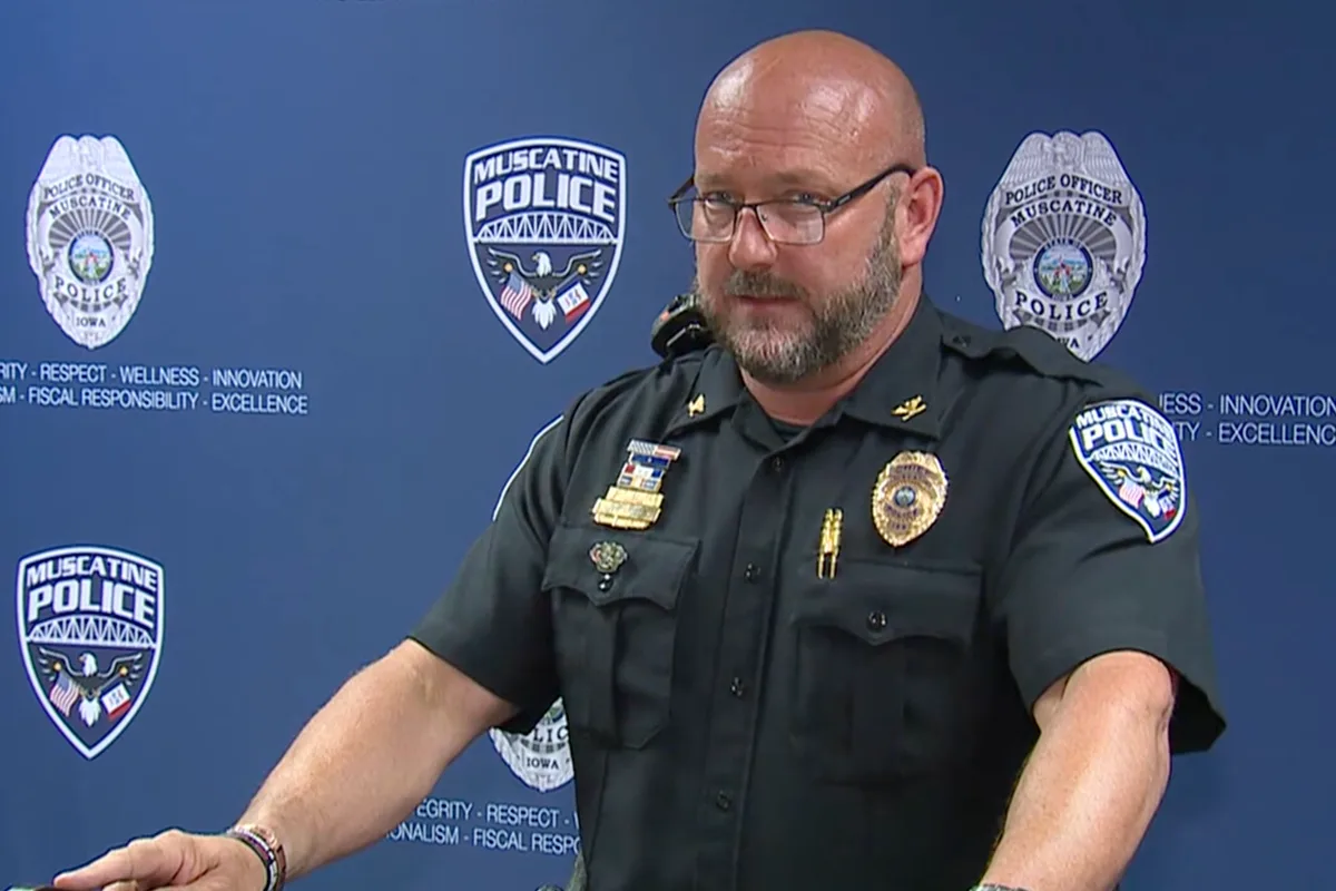 Iowa gunman kills six family members in shooting spree