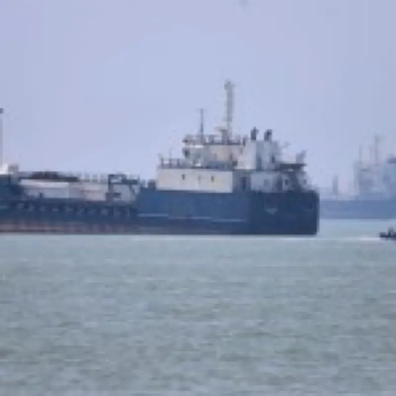 Iran Closes Strait of Hormuz Accusing US of Ceasefire Violations