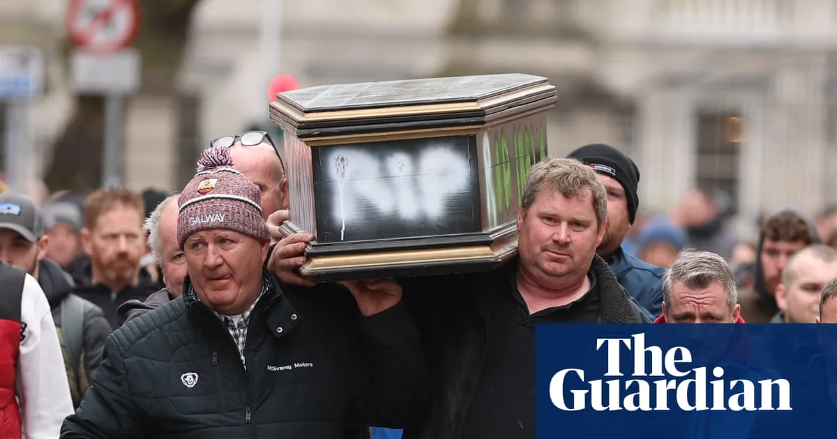 Fuel Price Protests Disrupt Ireland and Spread to Norway
