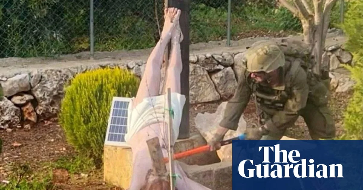 Israeli Soldiers Jailed for Smashing Jesus Statue in Lebanon