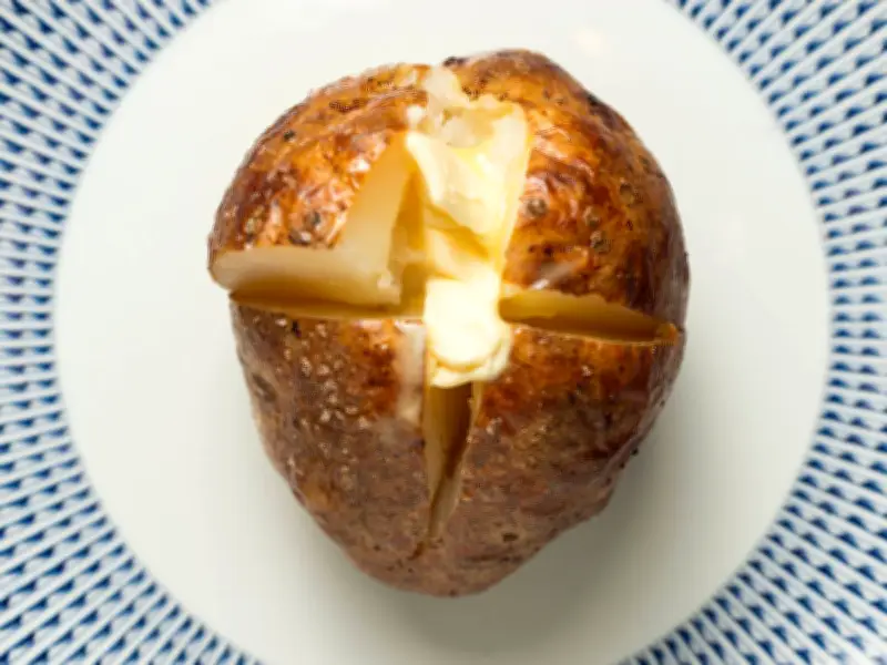 Jacket Potato Perfection: Poppy O'Toole's Star-Cut Trick for Crispy Skin