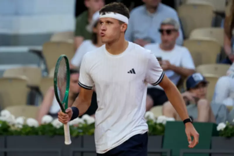 Jakub Mensik beats Joao Fonseca to reach French Open semi-final against Zverev