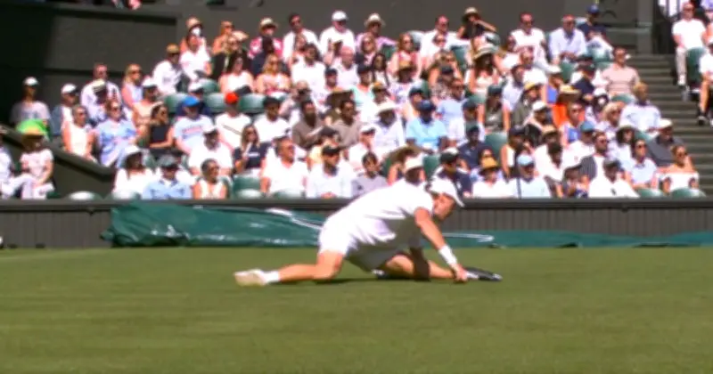 Jannik Sinner Suffers Nasty Fall at Wimbledon, Umpire Rushes to Help
