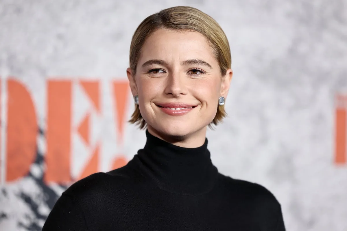 Jessie Buckley Clarifies Cat Comments Amid Oscar Backlash Fears