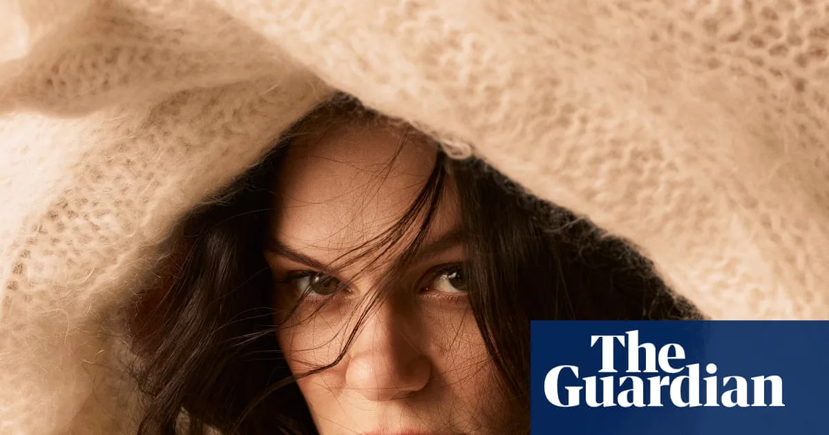 Jessie J Reveals Breast Cancer Diagnosis After Album Release