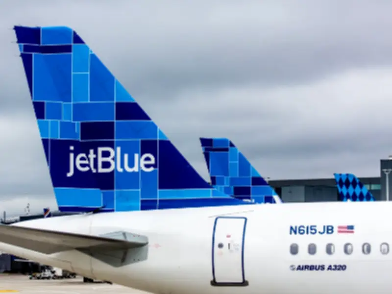 JetBlue Pilot Reports Drone Strike at 3,000ft During JFK Approach