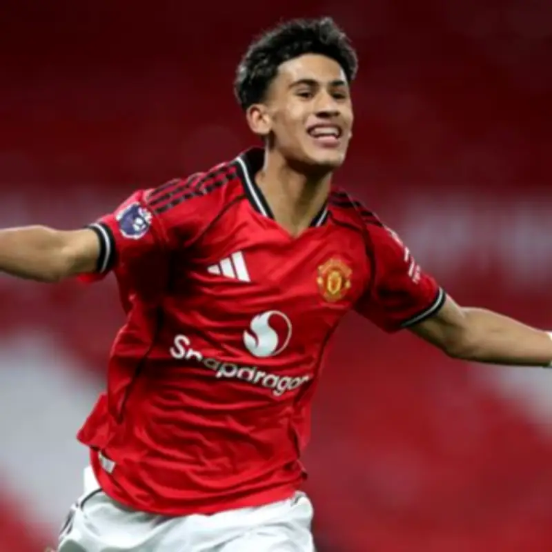 JJ Gabriel gets Man United debut update as pre-season plans set