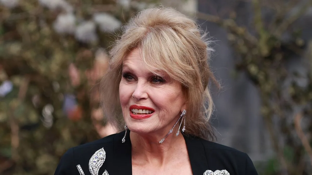 Joanna Lumley on Turning 80: 'It's Extraordinary'