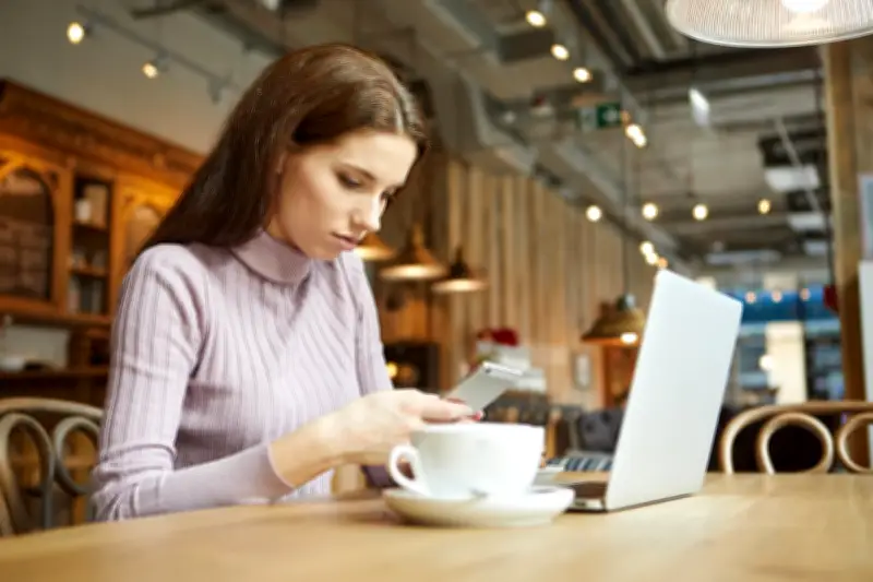 Job Scams Surge as AI Helps Fraudsters Target Vulnerable Gen Z Job Seekers