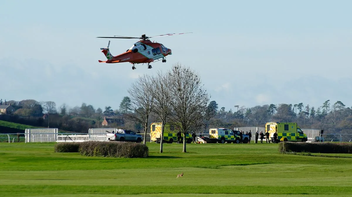 Amateur Jockey Fractures Vertebrae in Wincanton Fall, Dad Provides Update