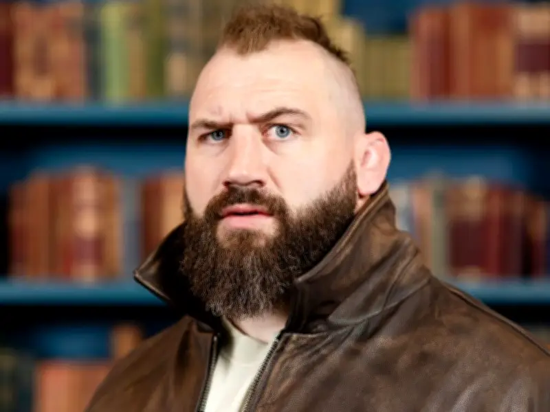 Joe Marler surprises with Welsh on Celebrity Gogglebox