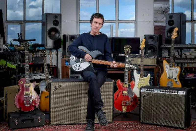 Johnny Marr to Auction Smiths Guitars, Including Rickenbacker and Gibson ES-355