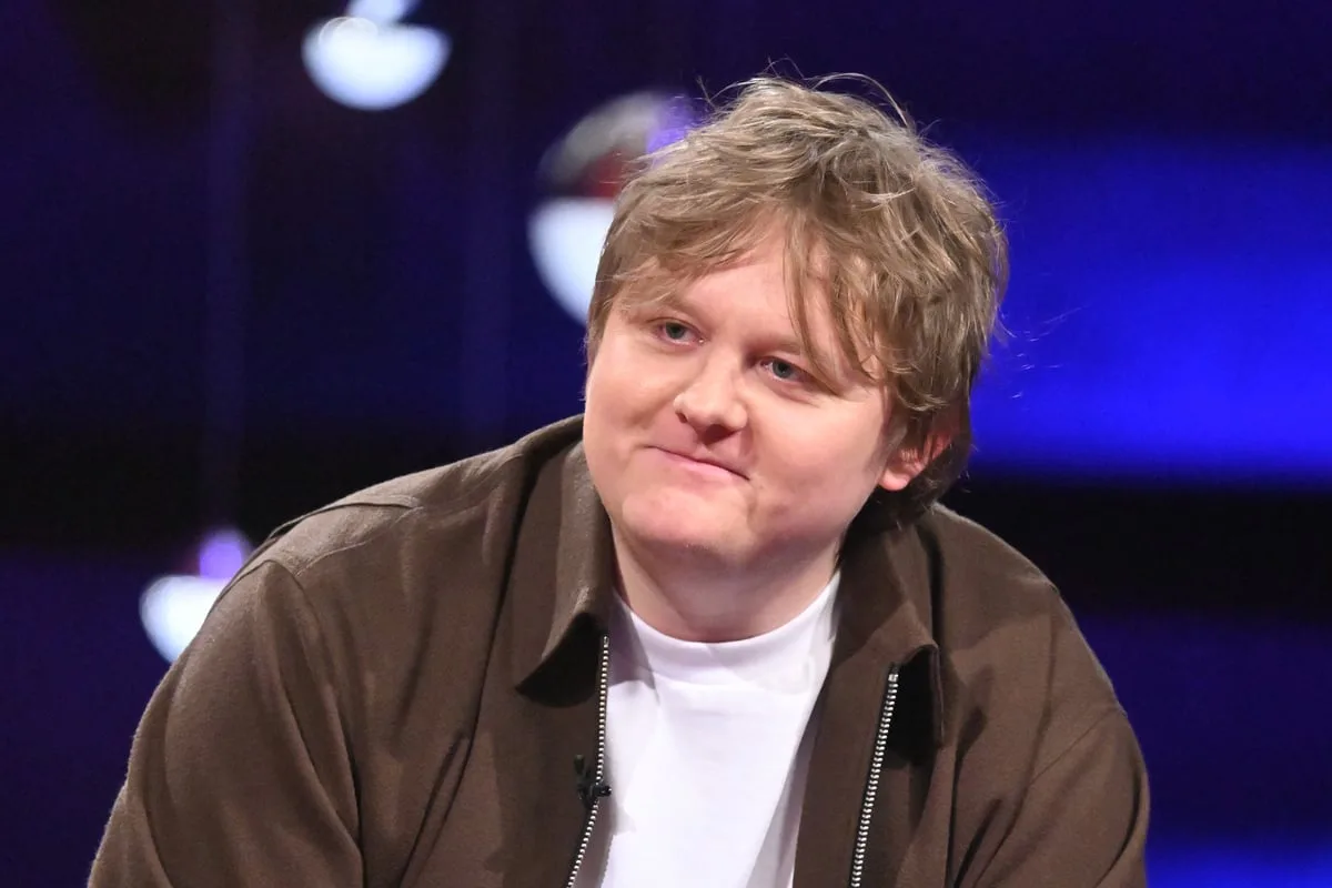 Jude Law's Ex Thanks Lewis Capaldi After Daughter's Ordeal