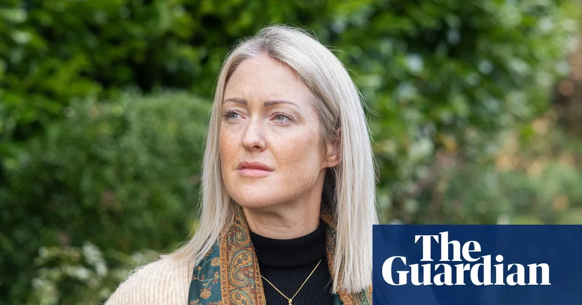 Kate Winslet and Brianna Ghey's Mother Call for Legal Smartphone Ban in Schools