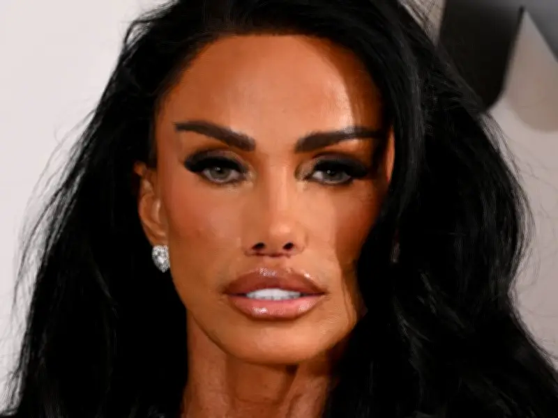 Katie Price Breaks Down Discussing Mum's Terminal Illness at Doc Launch