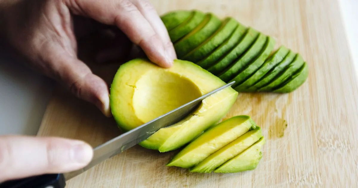 Keep Avocados Fresh For 14 Days With Simple 30p Hack