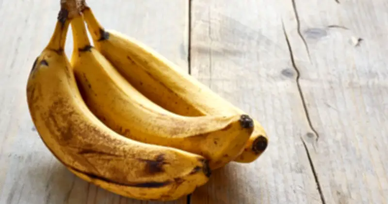 Keep Bananas Fresh for 3 Weeks with One Simple Trick