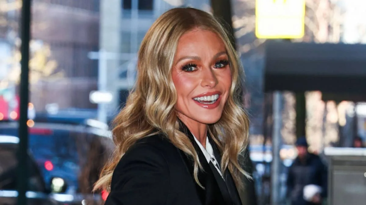 Kelly Ripa Reveals She Tried Microneedling on Her Buttocks