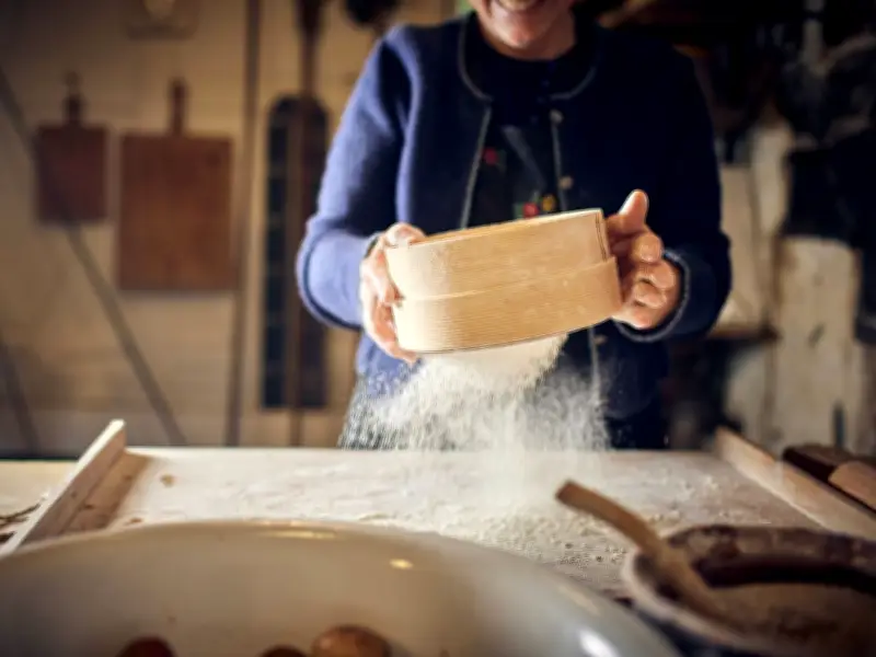 Key Differences Between Self-Raising and Plain Flour Explained