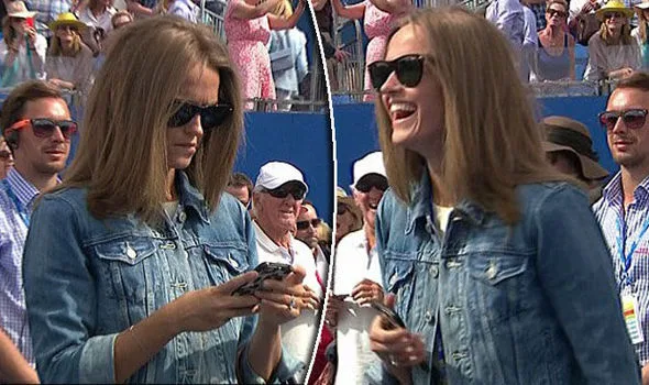 Kim Murray Caught Texting During Andy's Wimbledon Interview