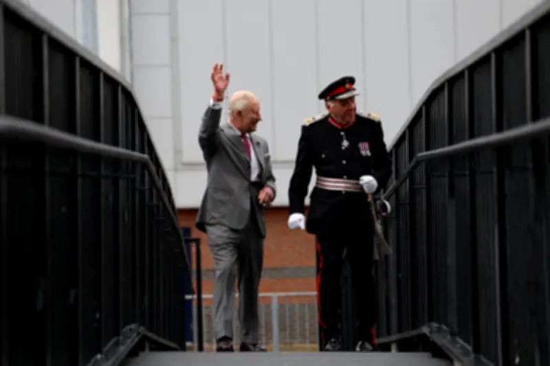King Charles Apologizes to Wet Crowds During Impromptu Grimsby Walkabout