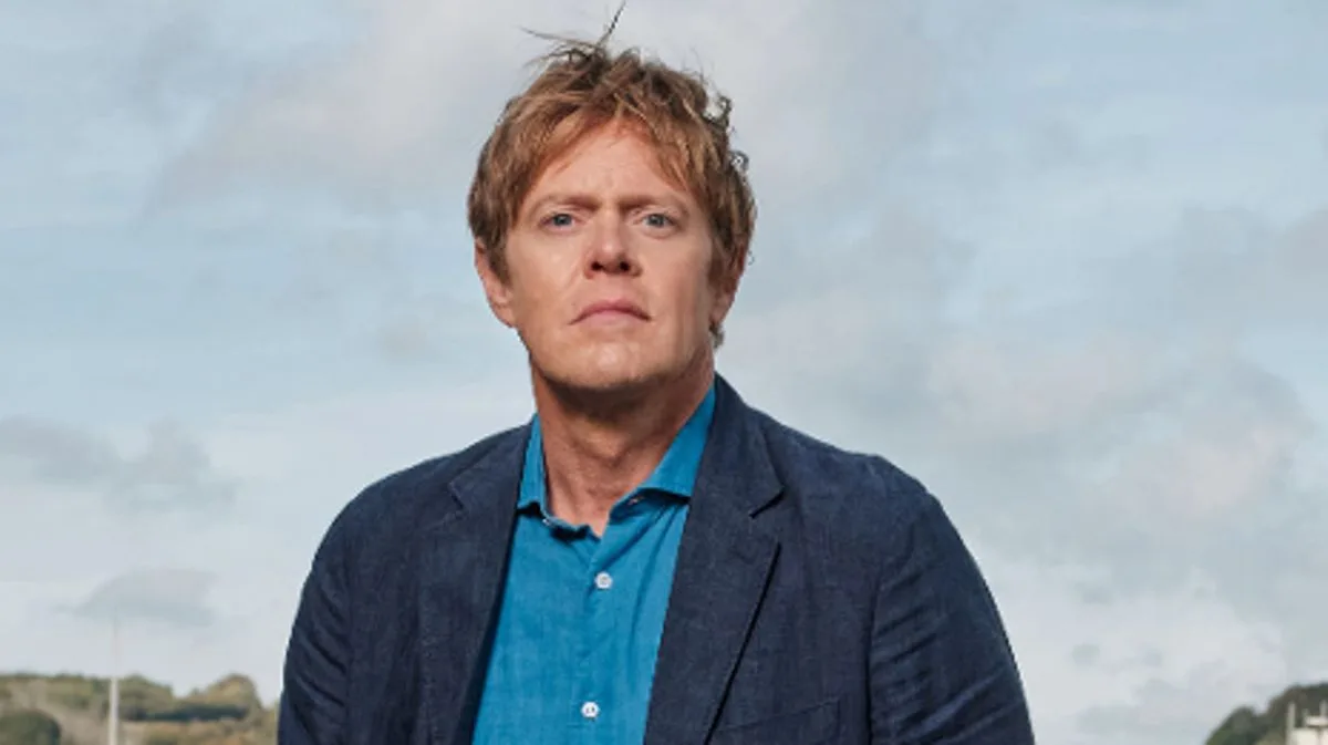 Death in Paradise star Kris Marshall breaks collarbone in skiing accident